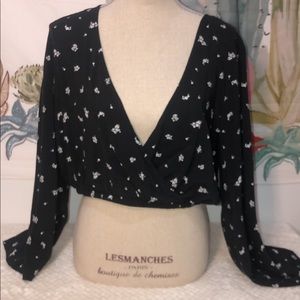 LA Hearts Bell Sleeve Crop Top w Cross Front